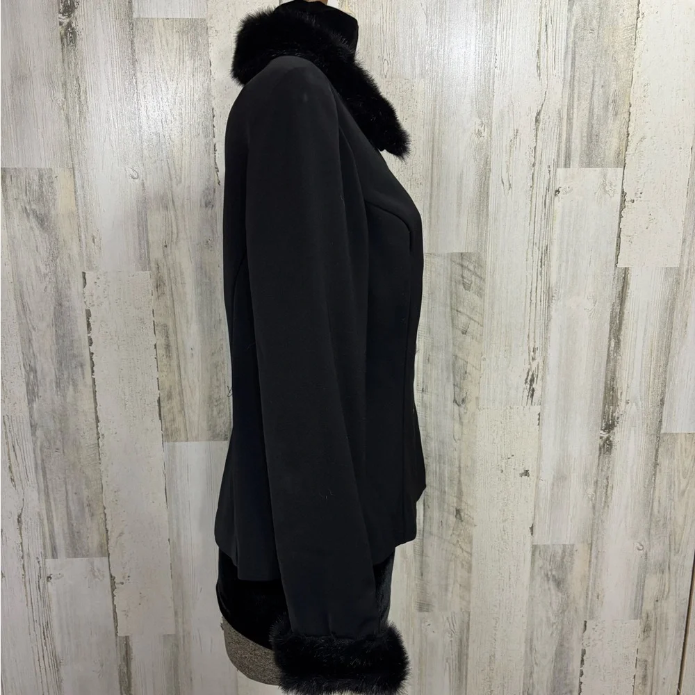 Amanda Smith Black Fur-Trimmed‎ Blazer